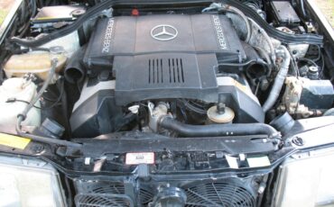 Mercedes-Benz-E-Class-1992-Sedan-7
