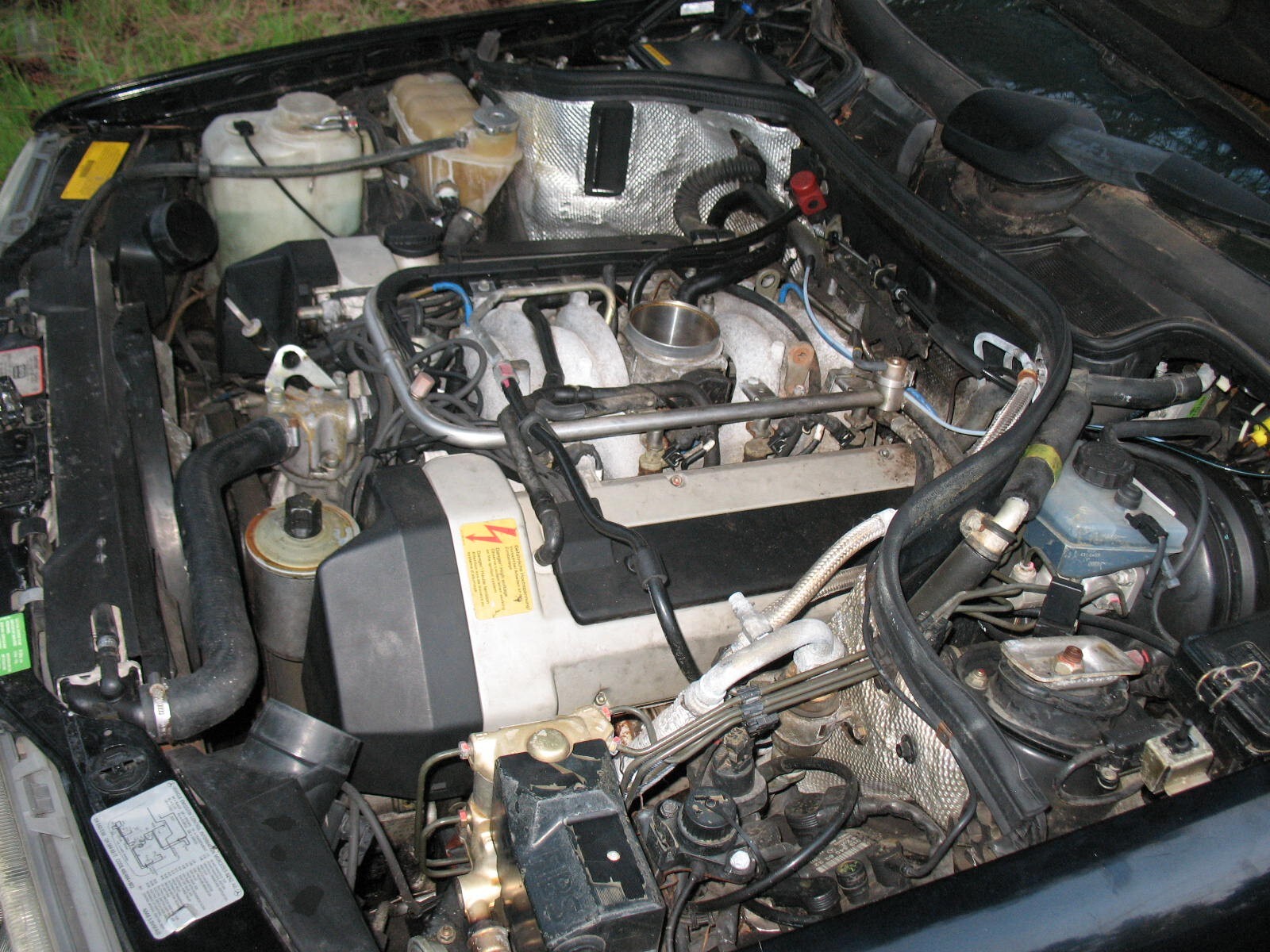 Mercedes-Benz-E-Class-1992-Sedan-9