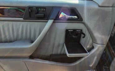 Mercedes-Benz-E-Class-1994-Sedan-11