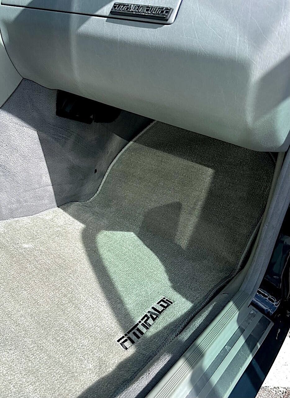 Mercedes-Benz-E-Class-1994-Sedan-34