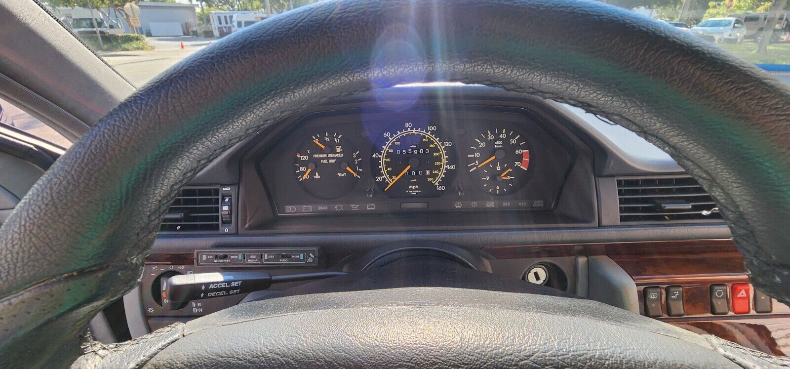 Mercedes-Benz-E-Class-1994-Sedan-7