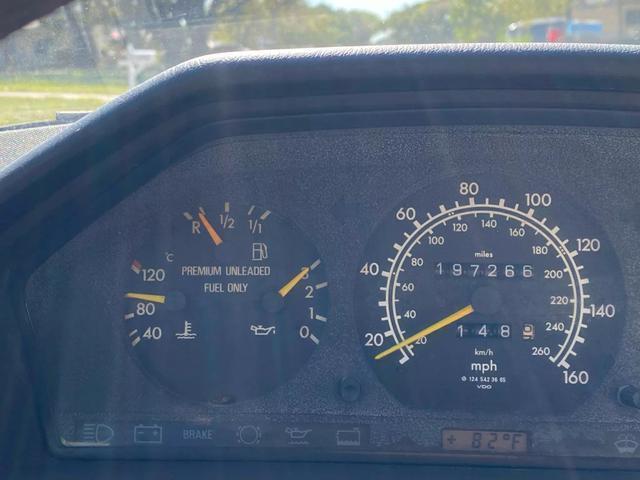 Mercedes-Benz-E-Class-1995-Wagon-14