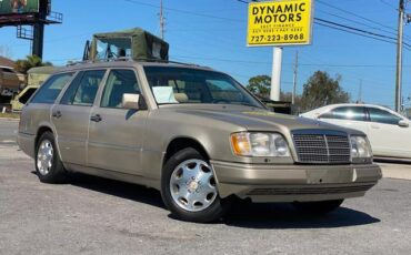 Mercedes-Benz-E-Class-1995-Wagon-5