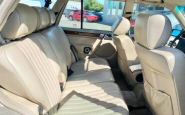 Mercedes-Benz-E-Class-1995-Wagon-9