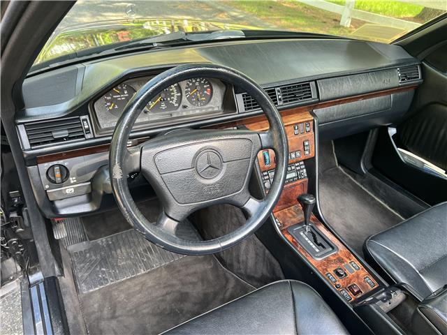 Mercedes-Benz-E320-Cabriolet-1994-22