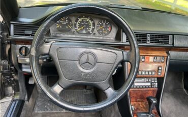 Mercedes-Benz-E320-Cabriolet-1994-23