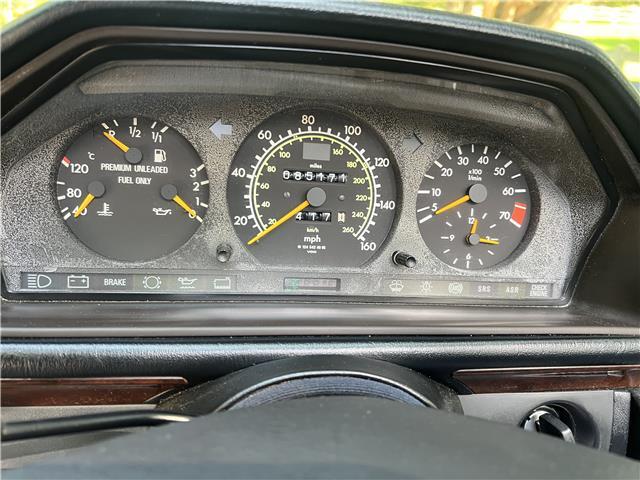 Mercedes-Benz-E320-Cabriolet-1994-24
