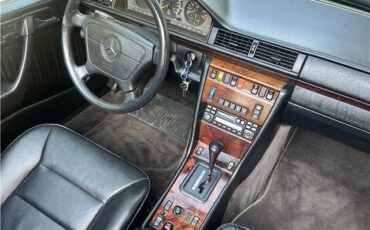 Mercedes-Benz-E320-Cabriolet-1994-31