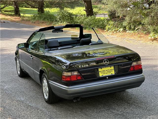 Mercedes-Benz-E320-Cabriolet-1994-6