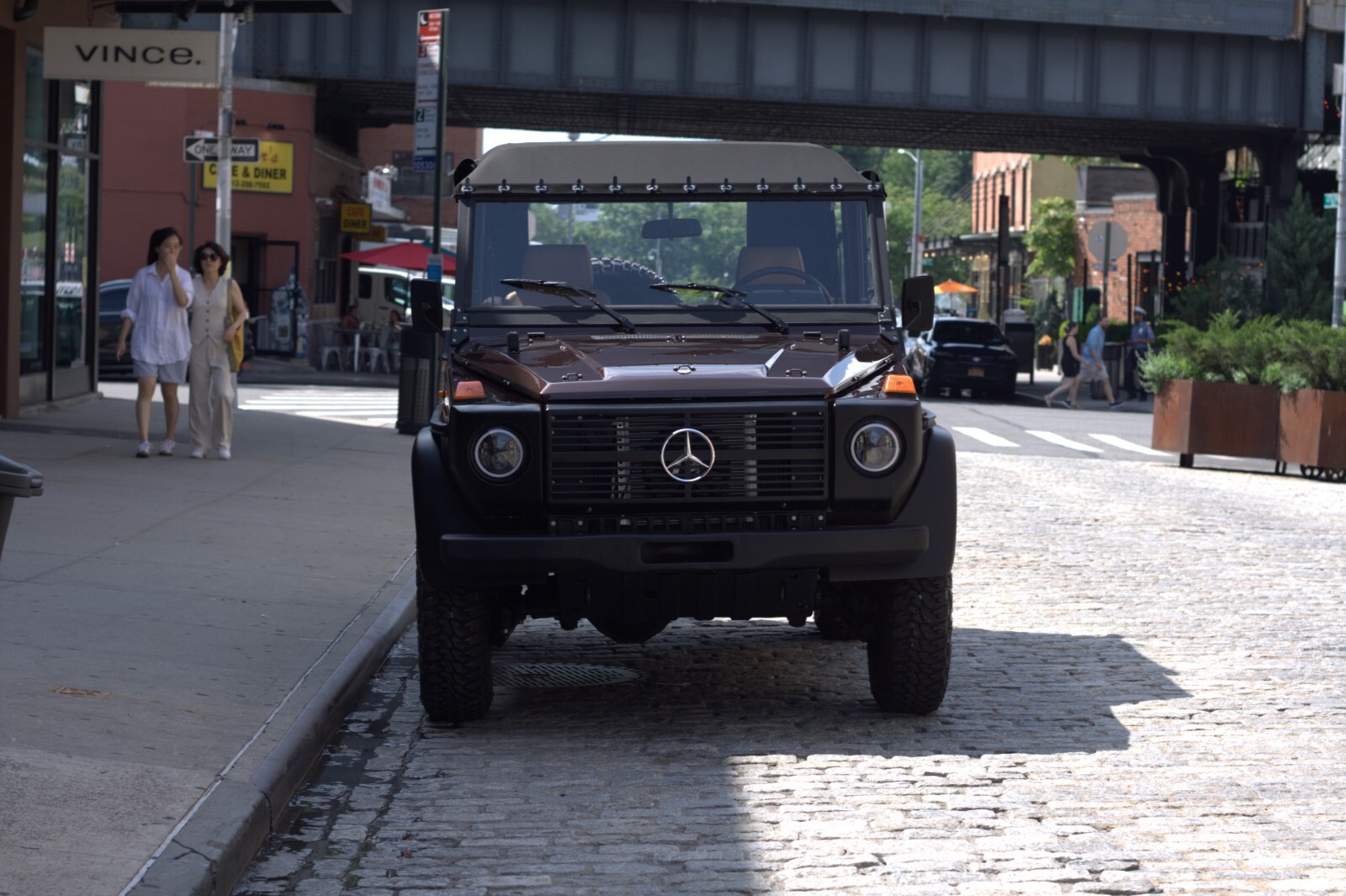 Mercedes-Benz-G-Class-1985-SUV-10