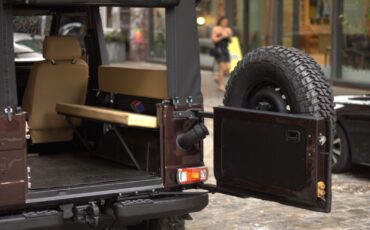 Mercedes-Benz-G-Class-1985-SUV-17