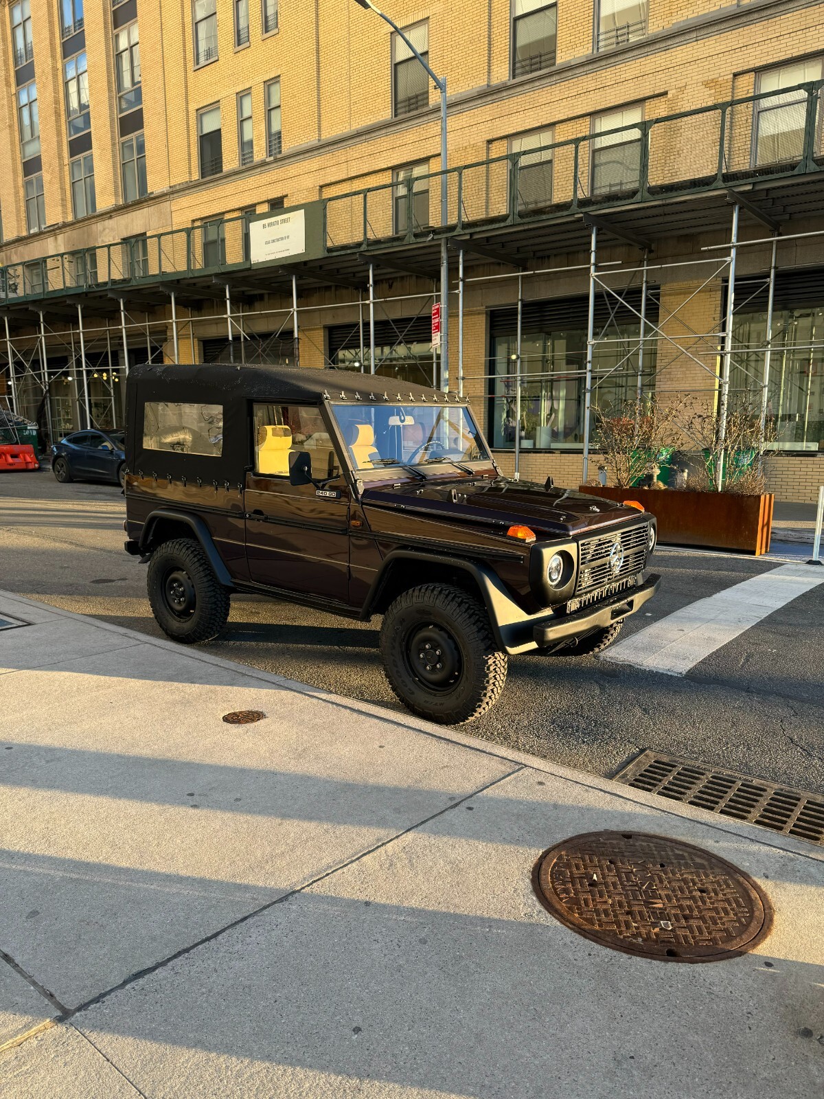 Mercedes-Benz-G-Class-1985-SUV-21
