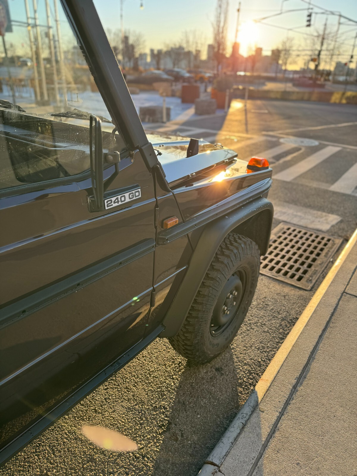 Mercedes-Benz-G-Class-1985-SUV-26