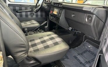 Mercedes-Benz-G-Class-1988-16