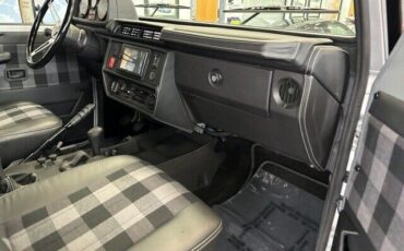 Mercedes-Benz-G-Class-1988-17
