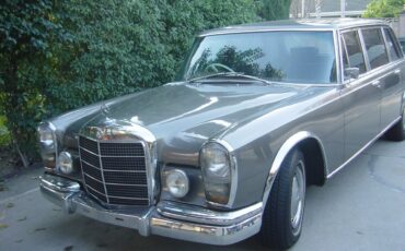 Mercedes-Benz-Mercedes-Benz-SW-100-1966-Sedan-2