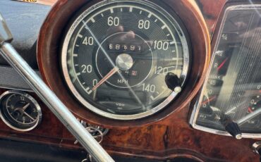 Mercedes-Benz-Mercedes-Benz-SW-100-1966-Sedan-5