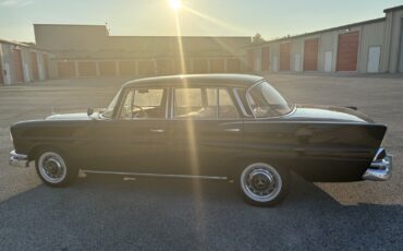 Mercedes-Benz-Other-1960-Sedan-10