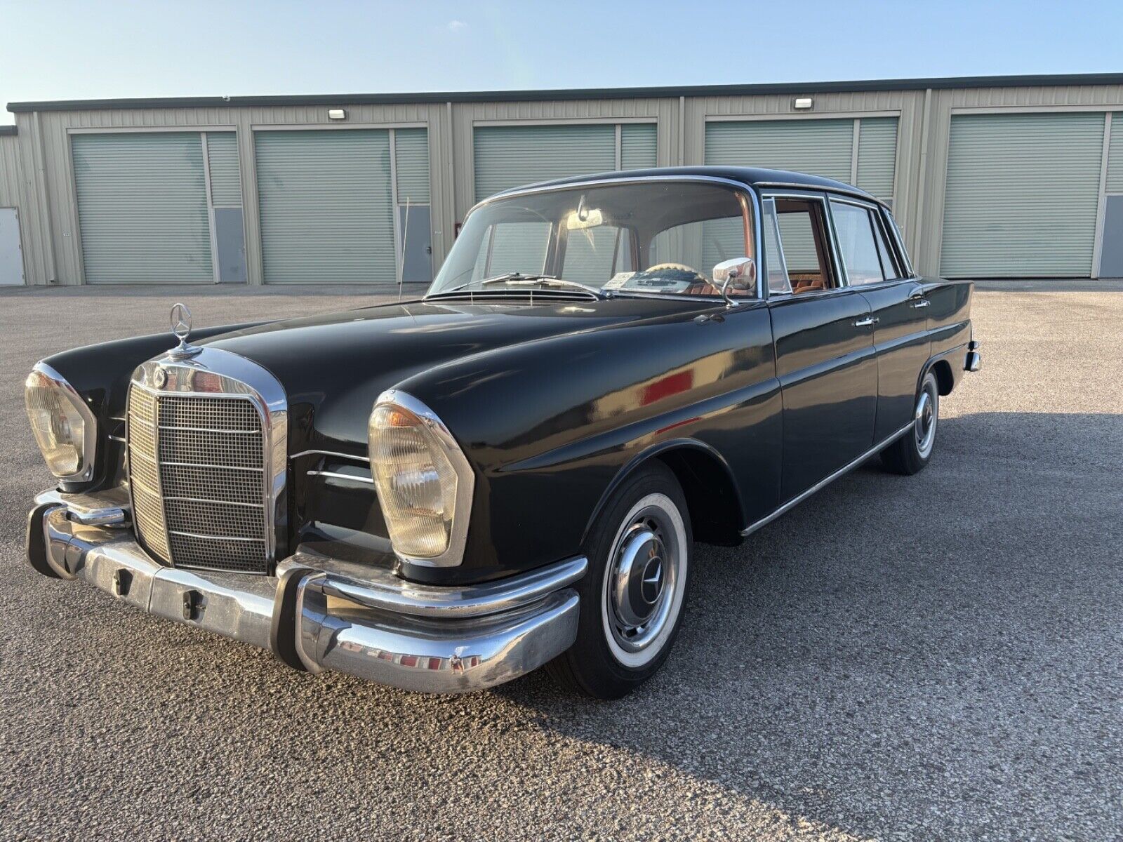 Mercedes-Benz-Other-1960-Sedan-11