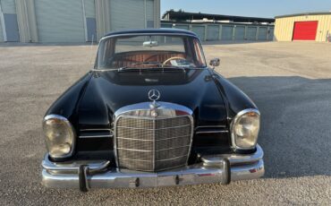 Mercedes-Benz-Other-1960-Sedan-2
