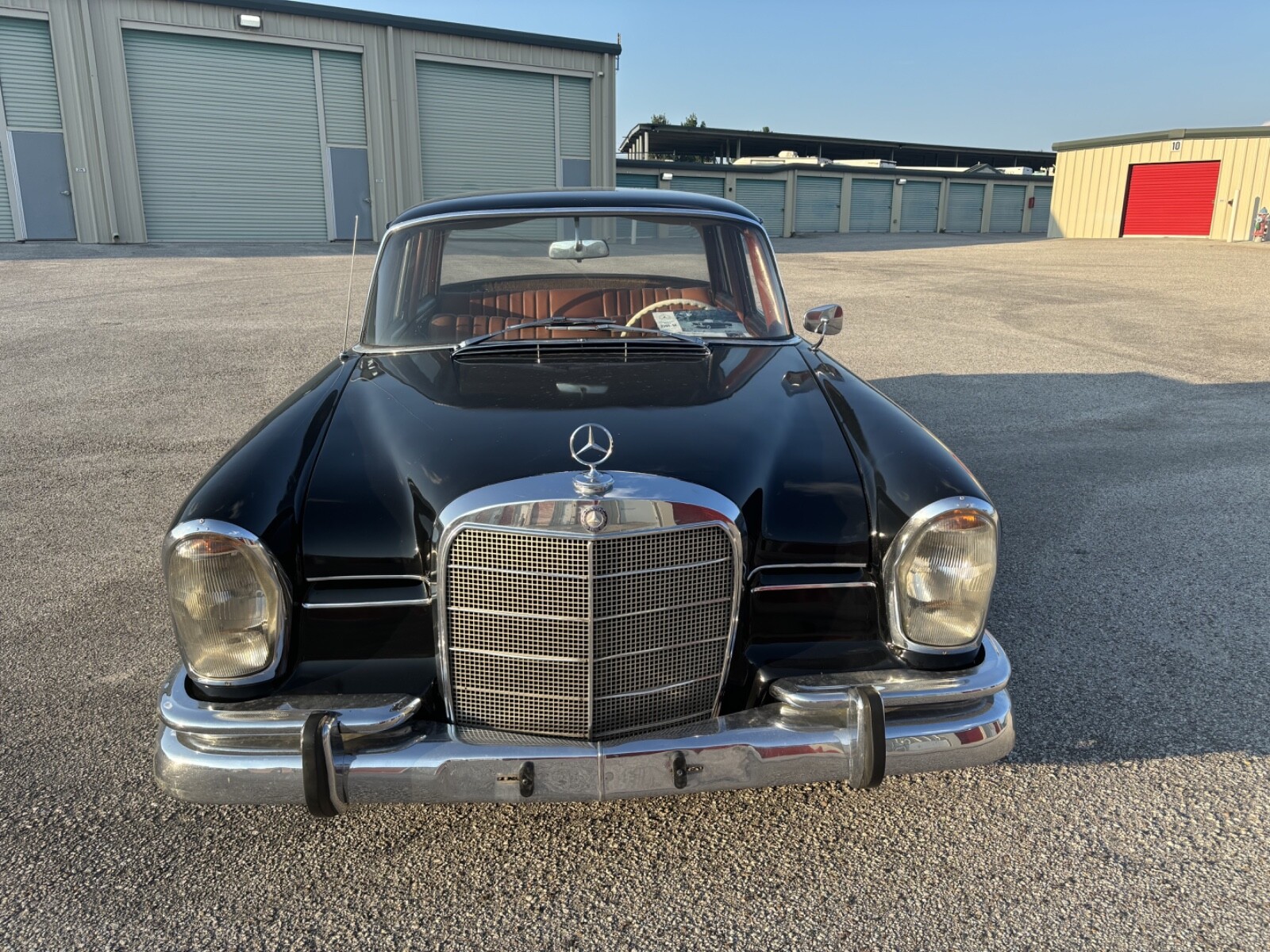 Mercedes-Benz-Other-1960-Sedan-2