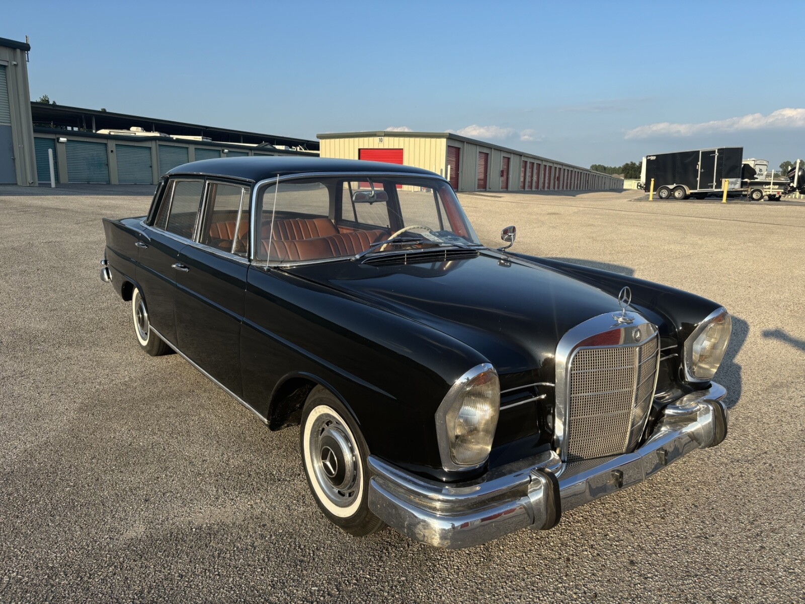 Mercedes-Benz-Other-1960-Sedan-3