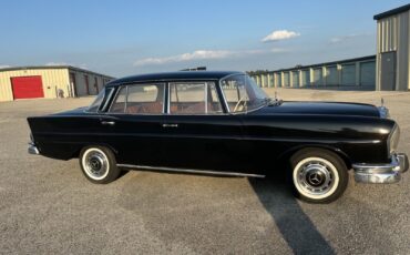 Mercedes-Benz-Other-1960-Sedan-4