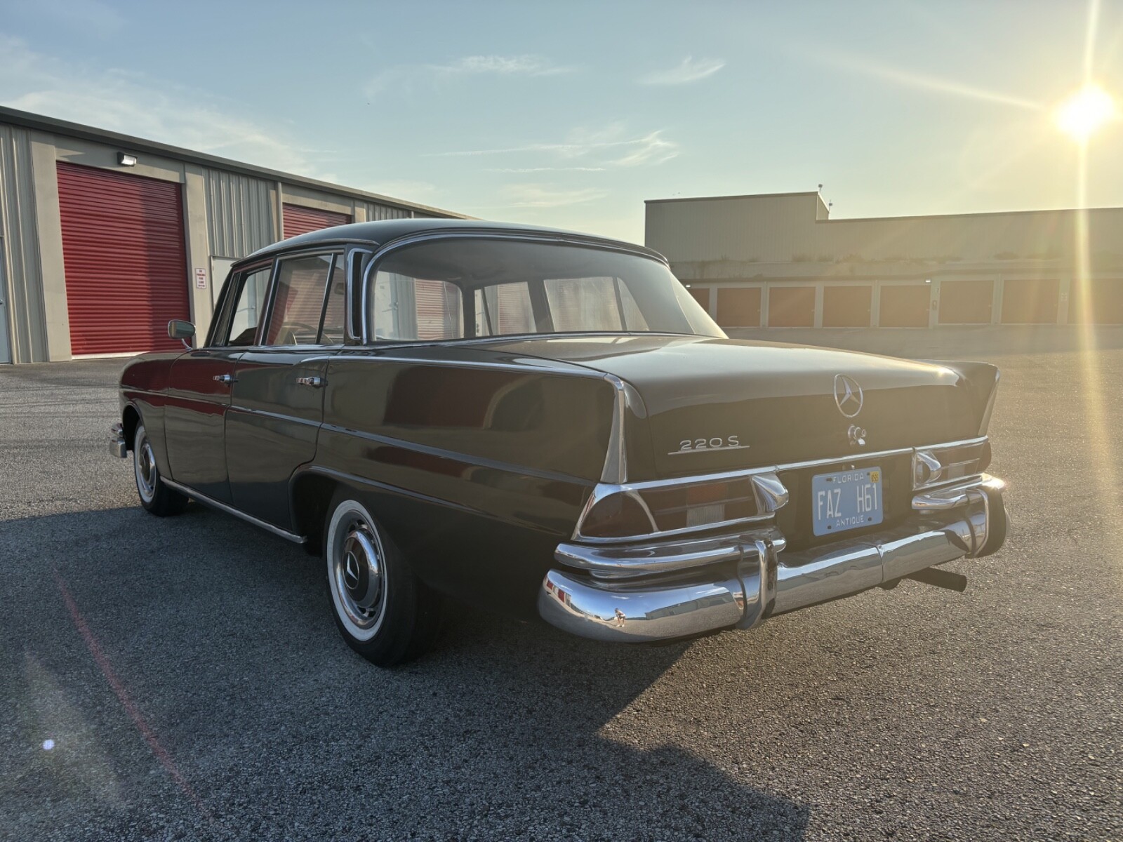 Mercedes-Benz-Other-1960-Sedan-9