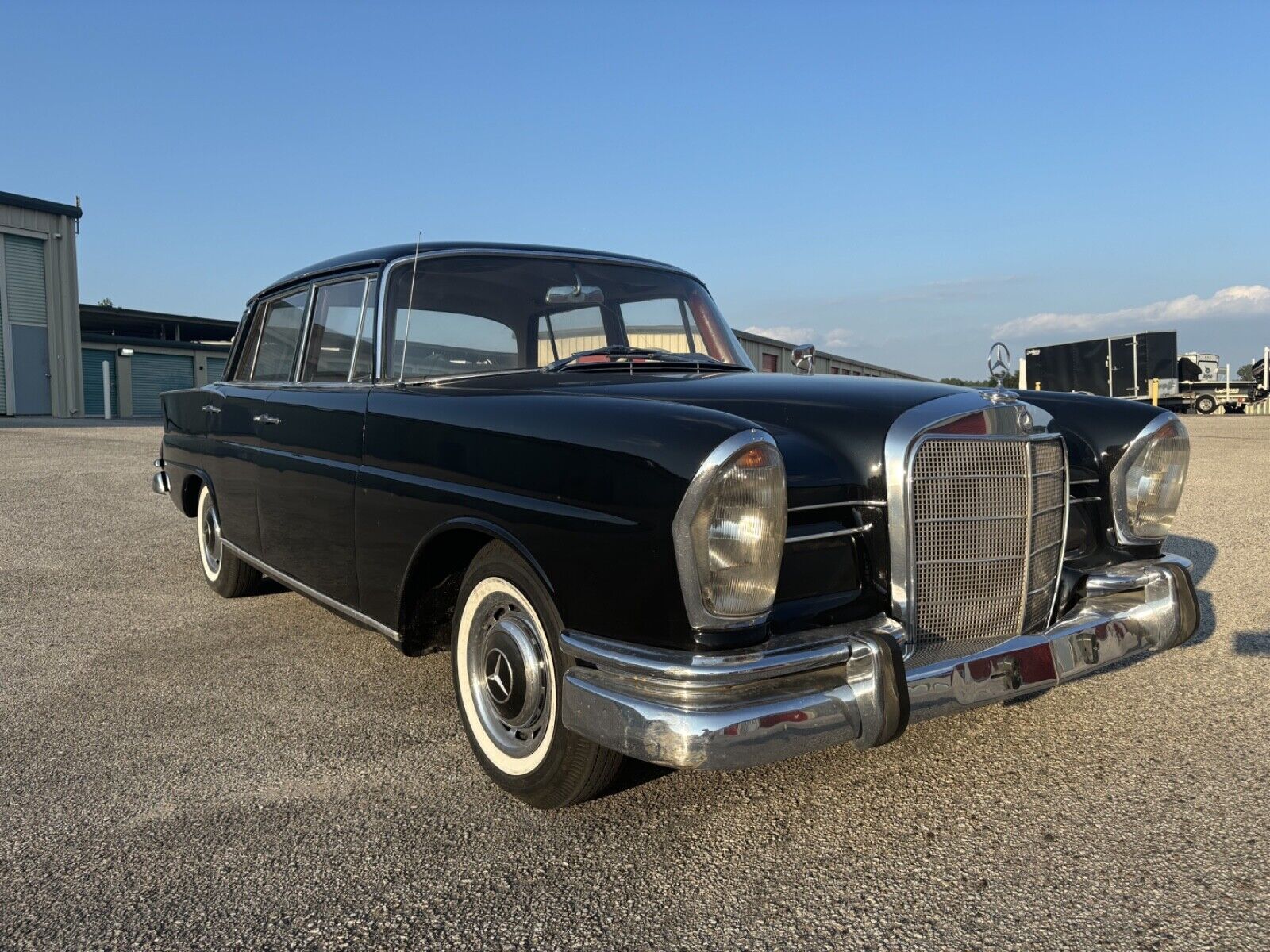 Mercedes-Benz-Other-1960-Sedan