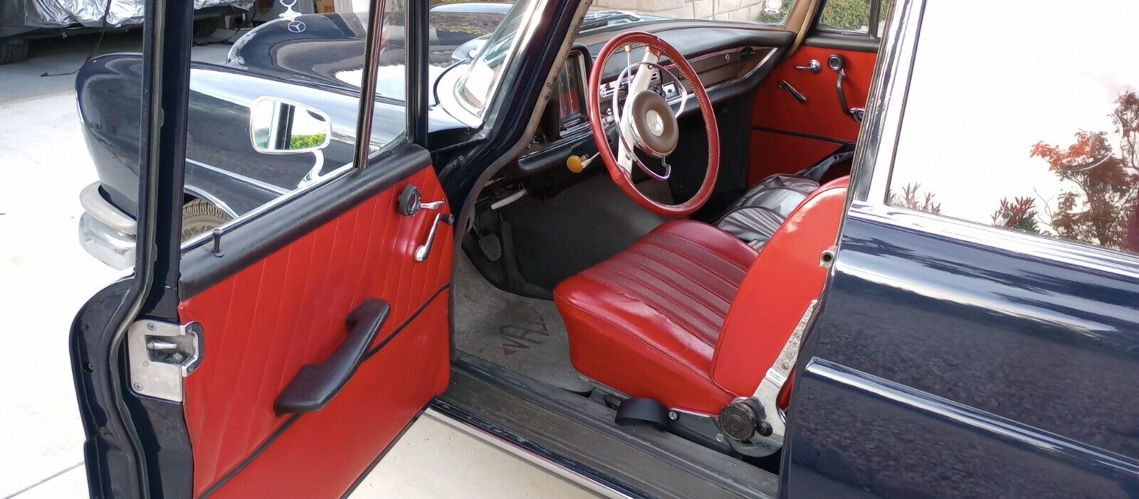 Mercedes-Benz-Other-1965-Sedan-13