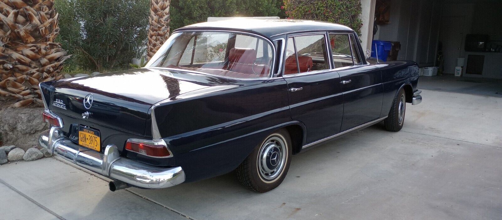 Mercedes-Benz-Other-1965-Sedan-3