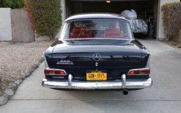 Mercedes-Benz-Other-1965-Sedan-4