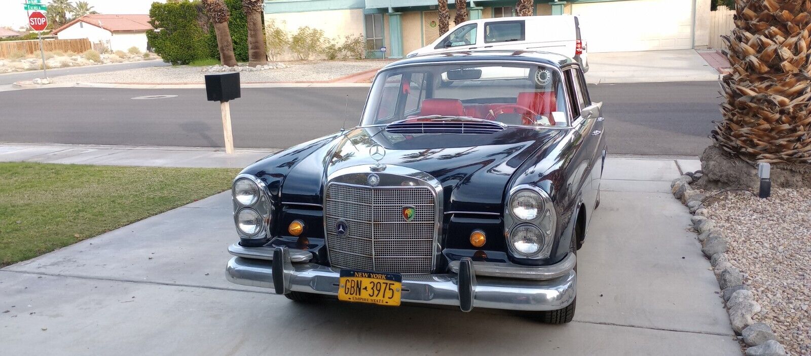 Mercedes-Benz-Other-1965-Sedan