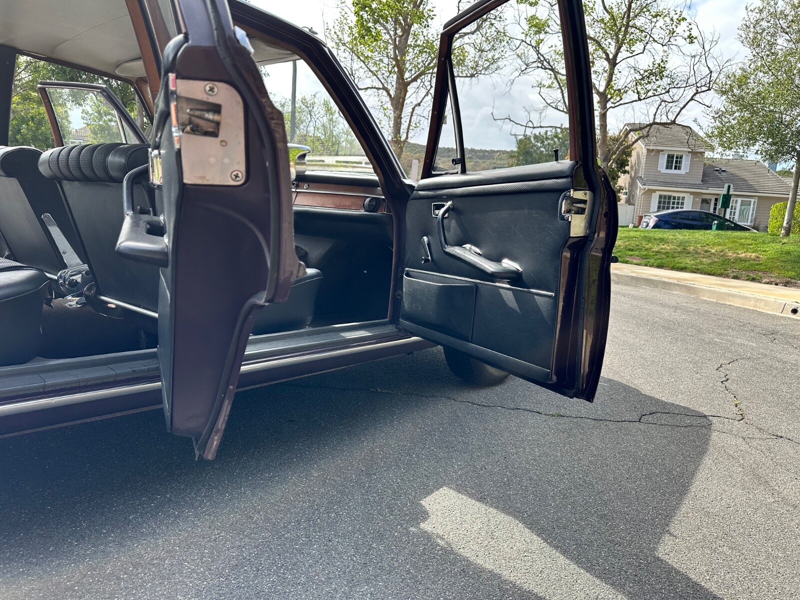 Mercedes-Benz-Other-1967-Sedan-14