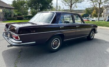 Mercedes-Benz-Other-1967-Sedan-4
