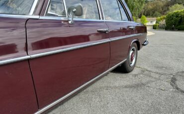 Mercedes-Benz-Other-1967-Sedan-7