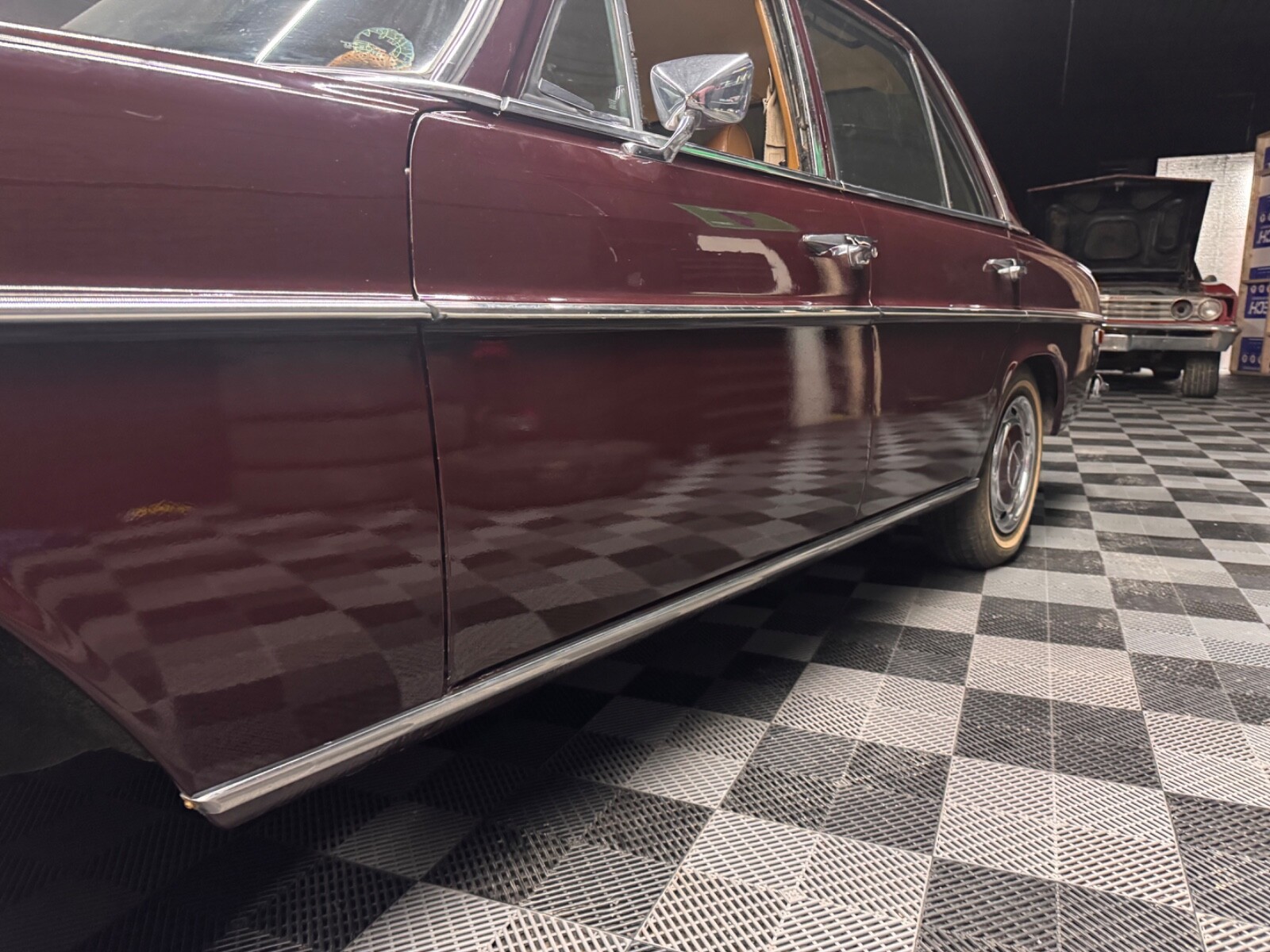 Mercedes-Benz-Other-1969-Sedan-2