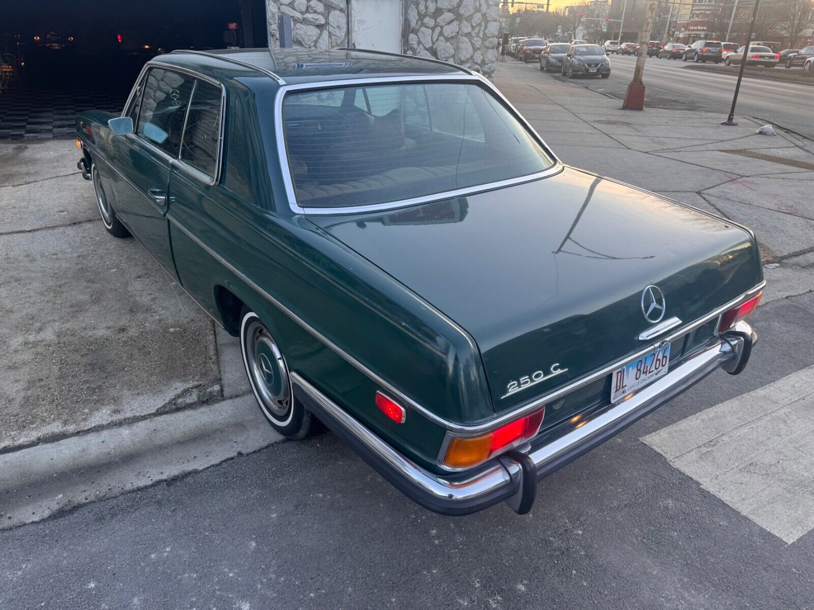 Mercedes-Benz-Other-1972-Coupe-3