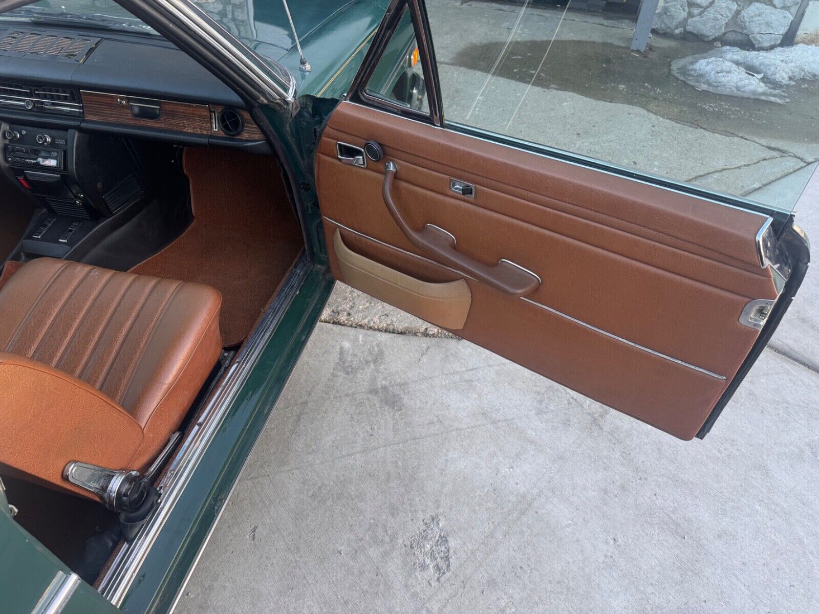 Mercedes-Benz-Other-1972-Coupe-9