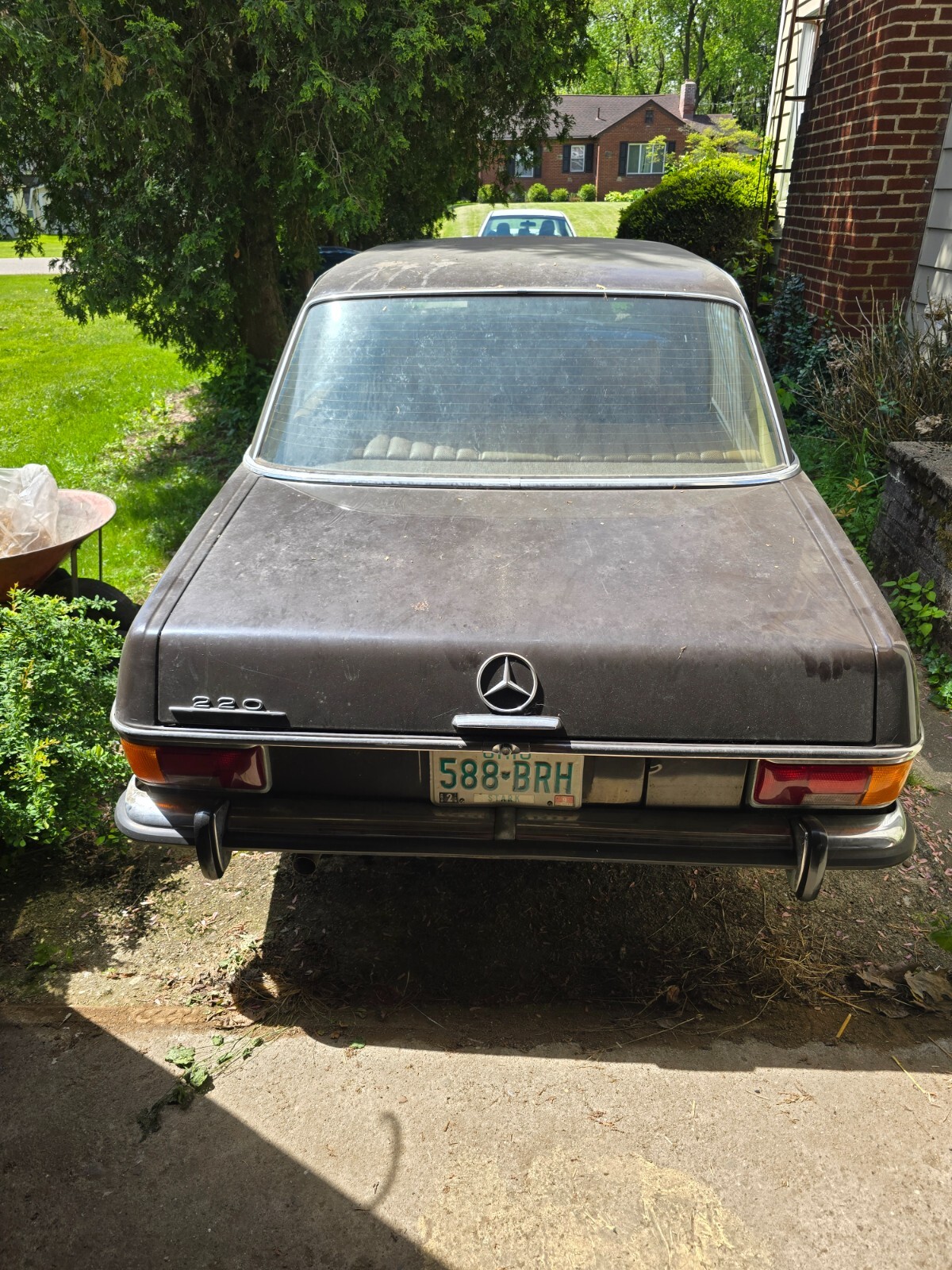 Mercedes-Benz-Other-1973-Sedan-11