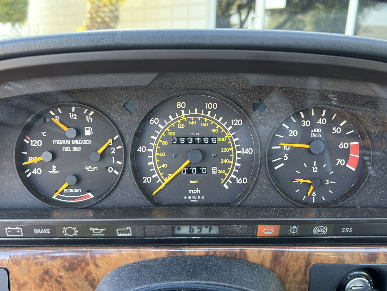 Mercedes-Benz-Other-1991-Sedan-11