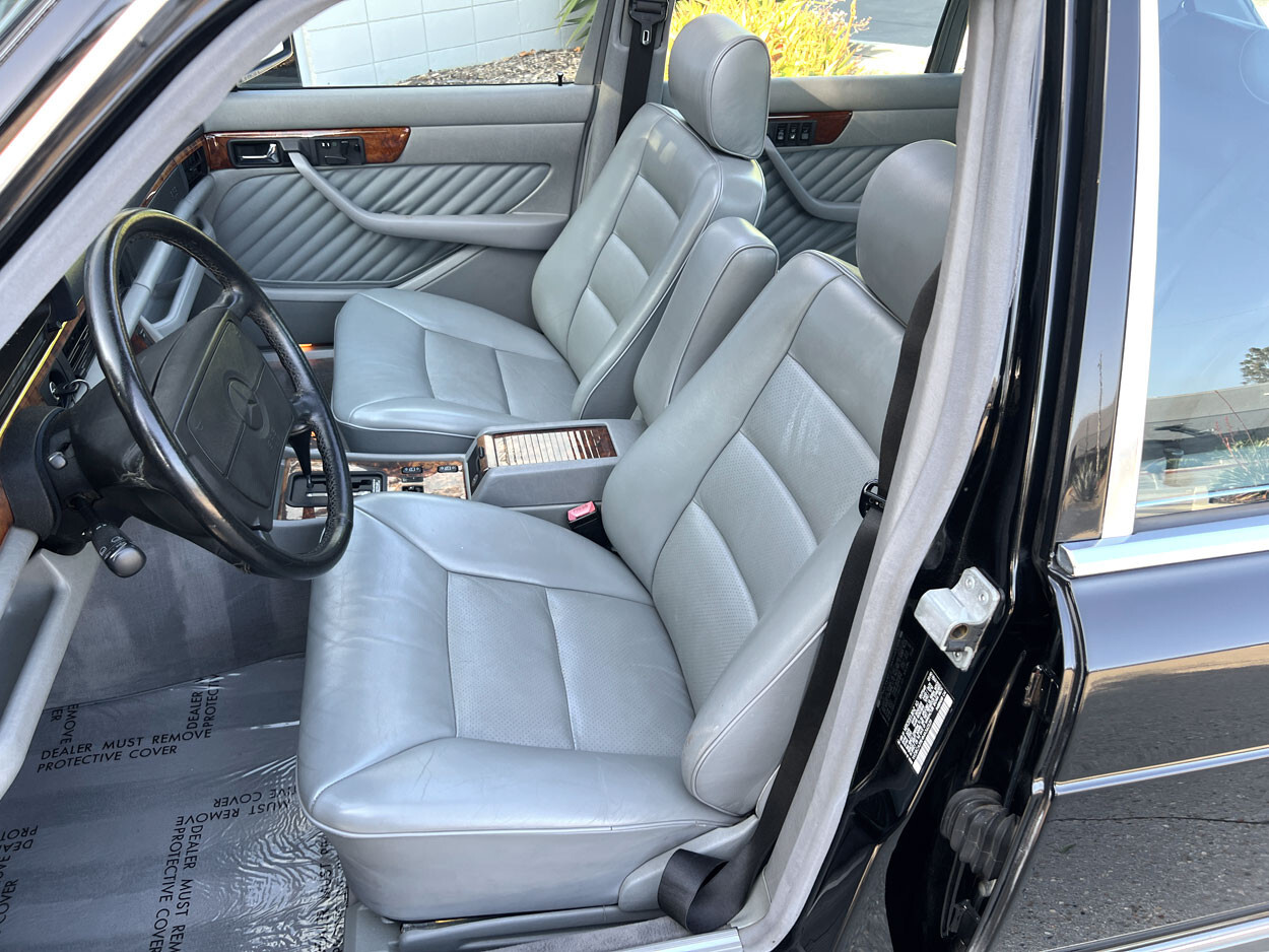 Mercedes-Benz-Other-1991-Sedan-14