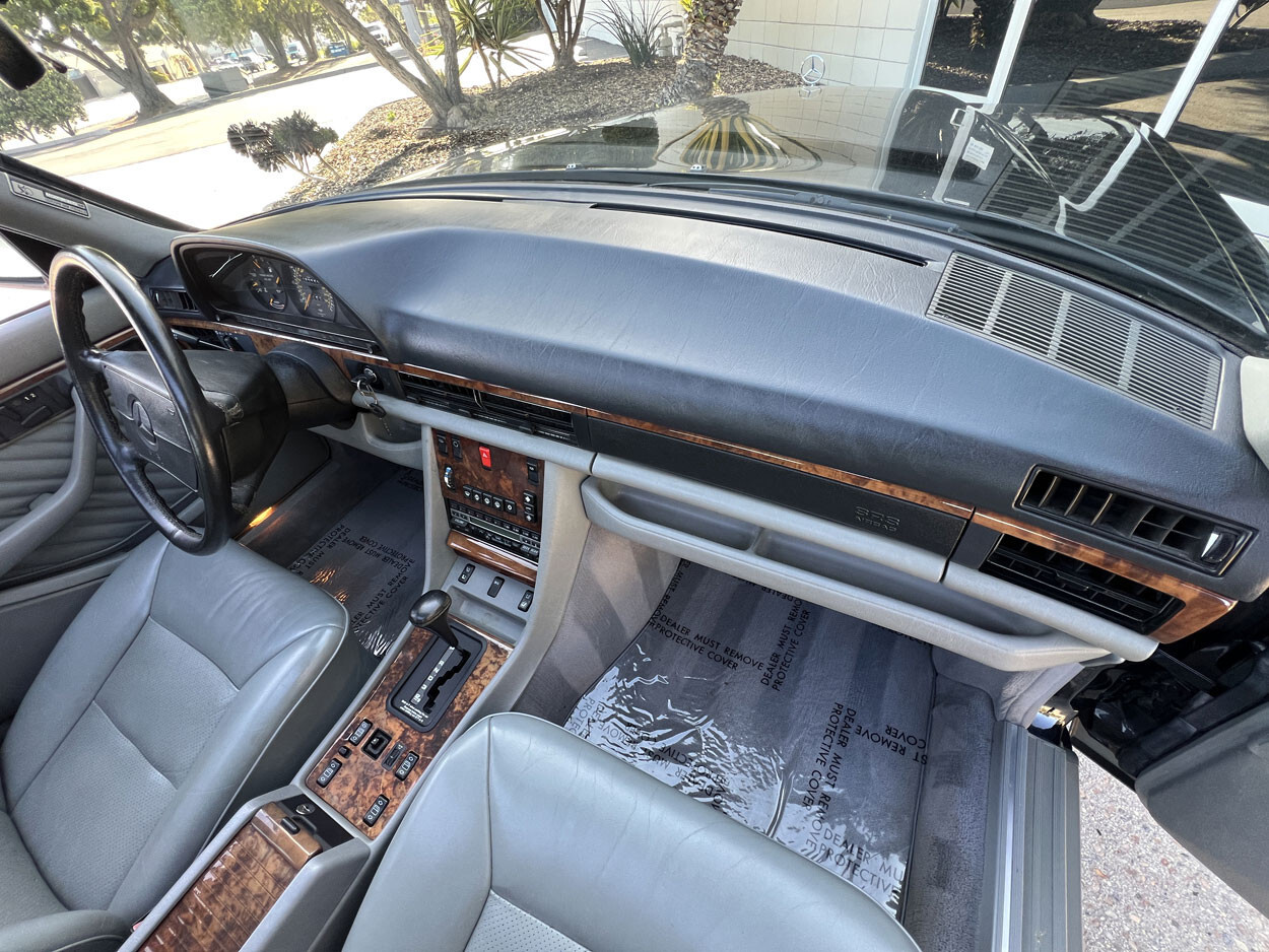 Mercedes-Benz-Other-1991-Sedan-16