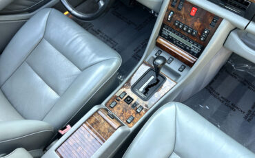 Mercedes-Benz-Other-1991-Sedan-17