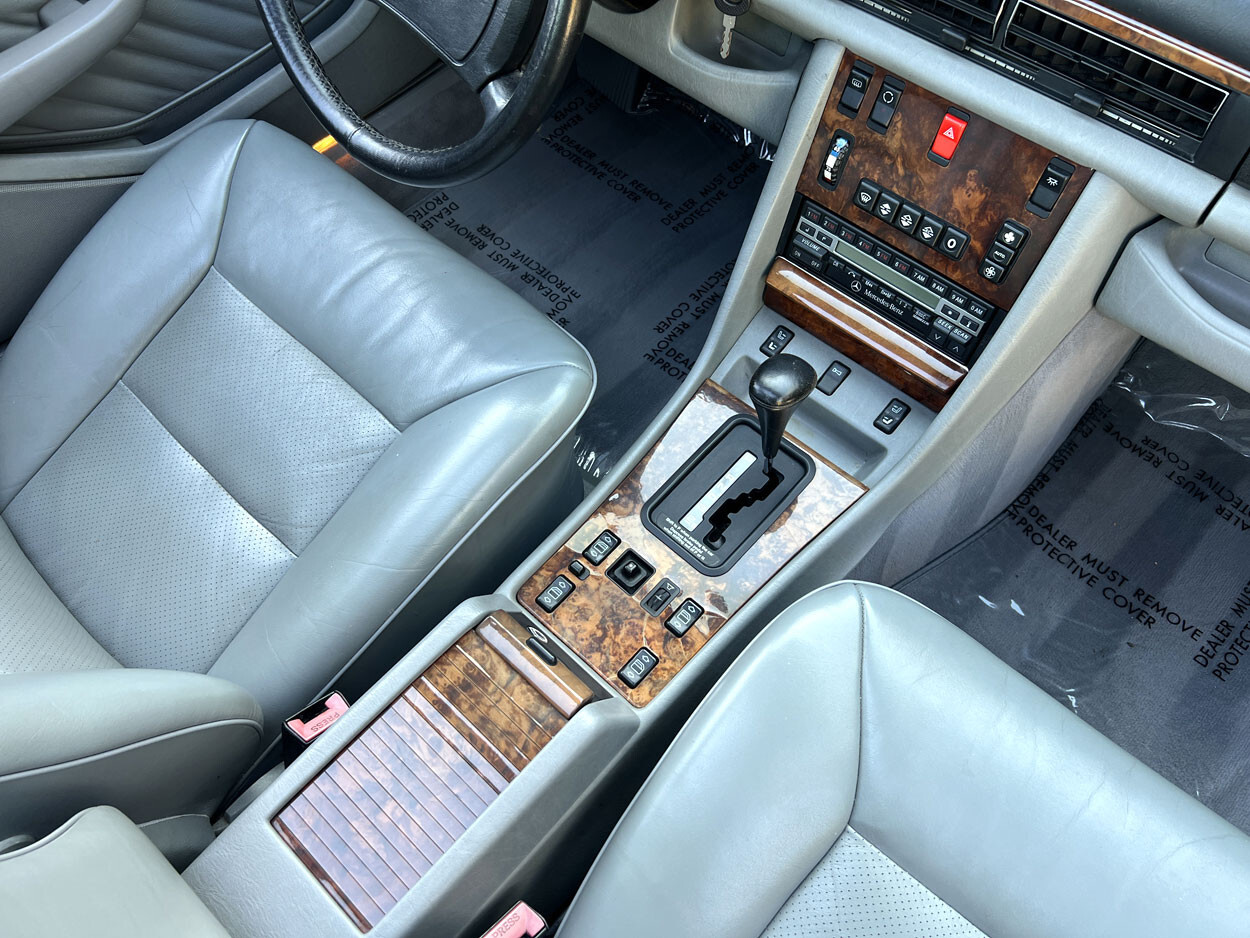 Mercedes-Benz-Other-1991-Sedan-17
