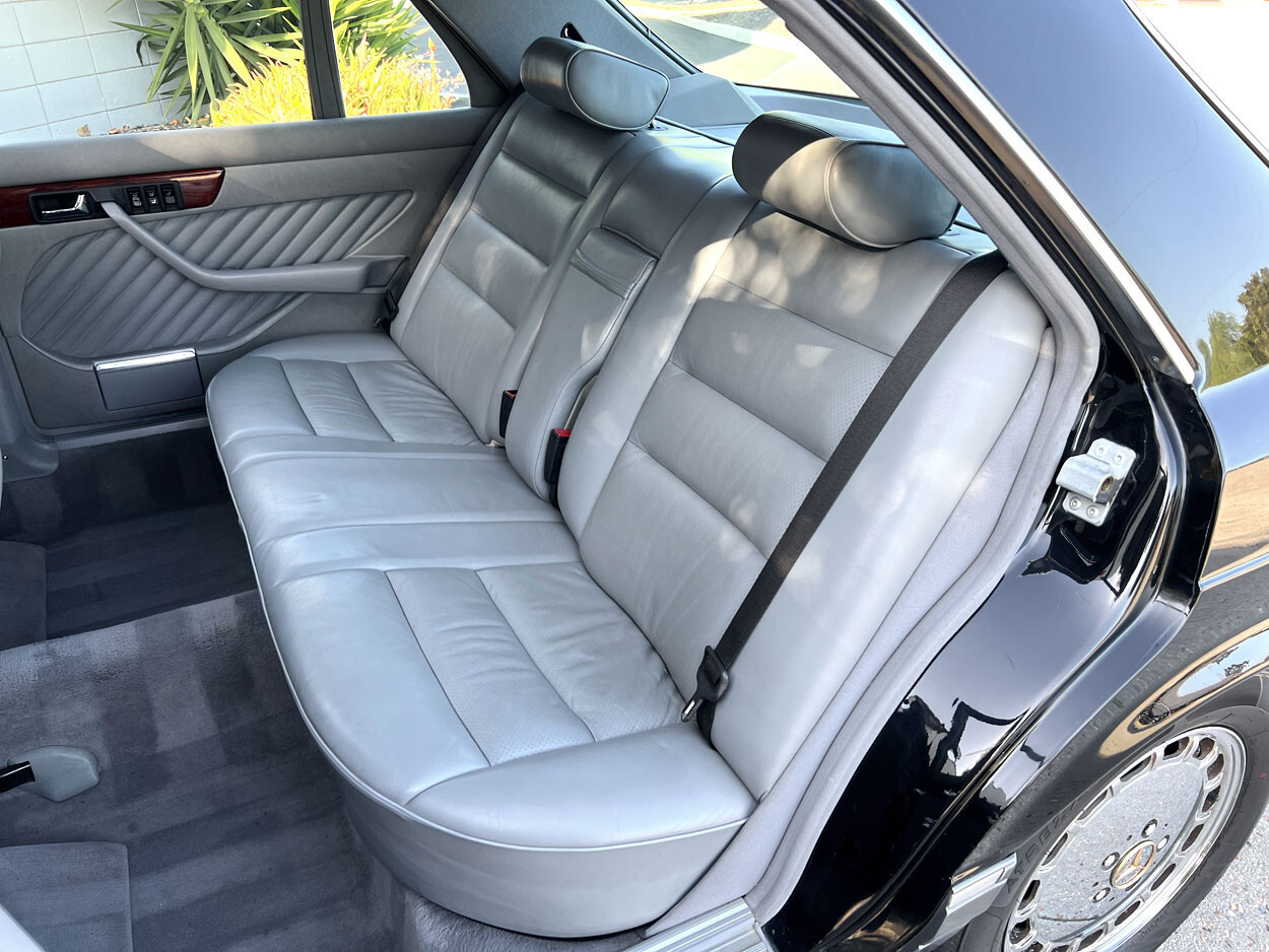 Mercedes-Benz-Other-1991-Sedan-18
