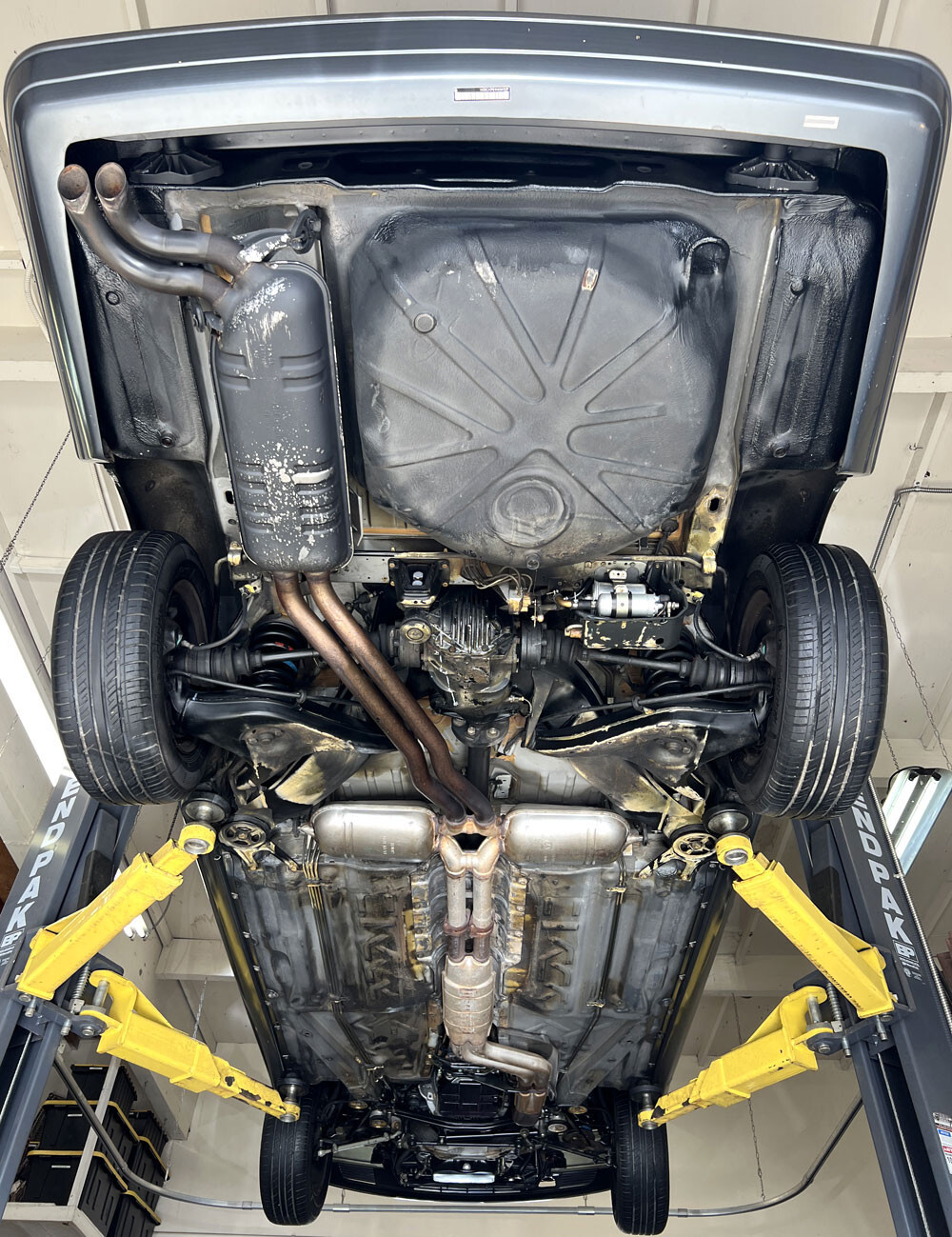 Mercedes-Benz-Other-1991-Sedan-25