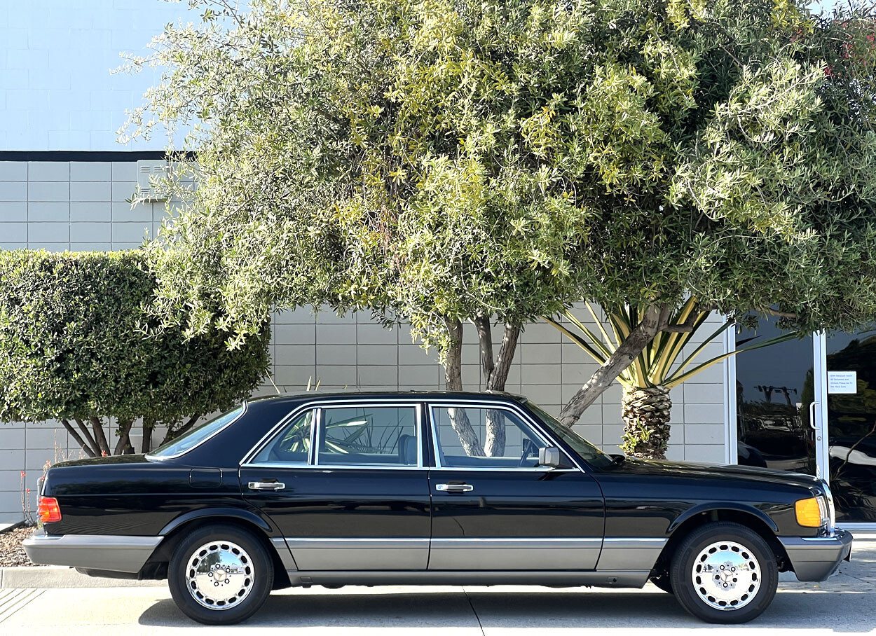 Mercedes-Benz-Other-1991-Sedan-8