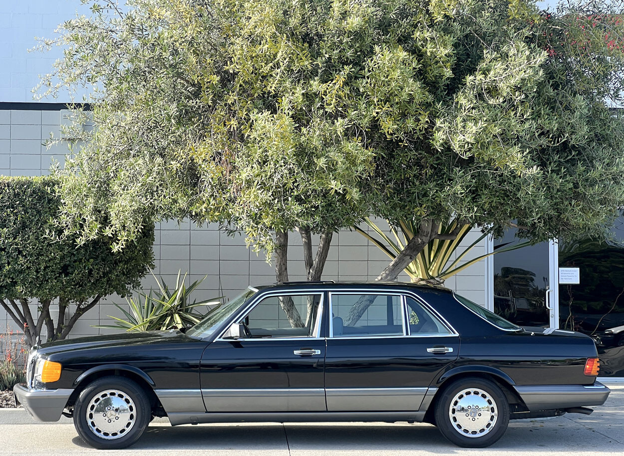 Mercedes-Benz-Other-1991-Sedan-9