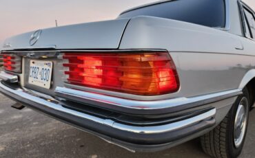 Mercedes-Benz-S-Class-1977-Sedan-10